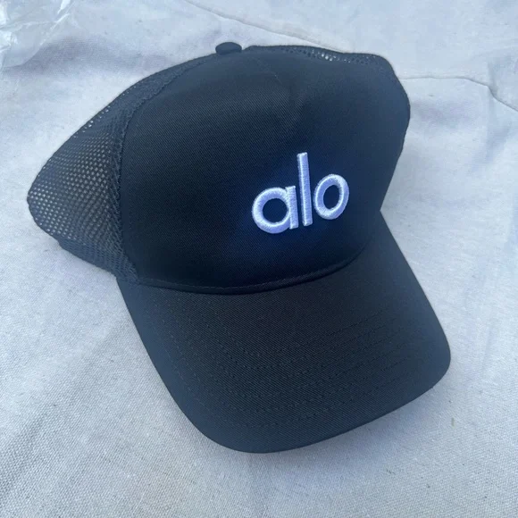 Alo District Trucker Hat Performance District Trucker Hat Black ALO